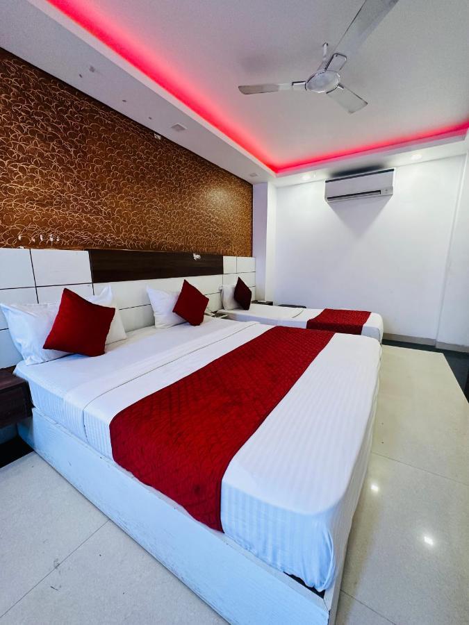 Palm Majestic At Airport Hotell New Delhi Eksteriør bilde